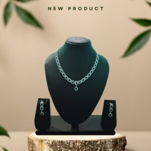 ✨Crystal Grace – Teardrop Pendant Necklace ✨