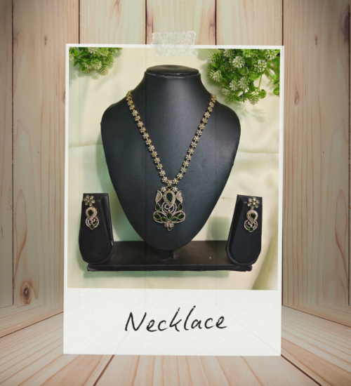 Emerald Elegance Necklace Set